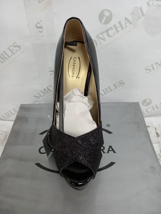 BOXED PAIR OF PATENT BLACK GLITTER STILLETTO SIZE 6