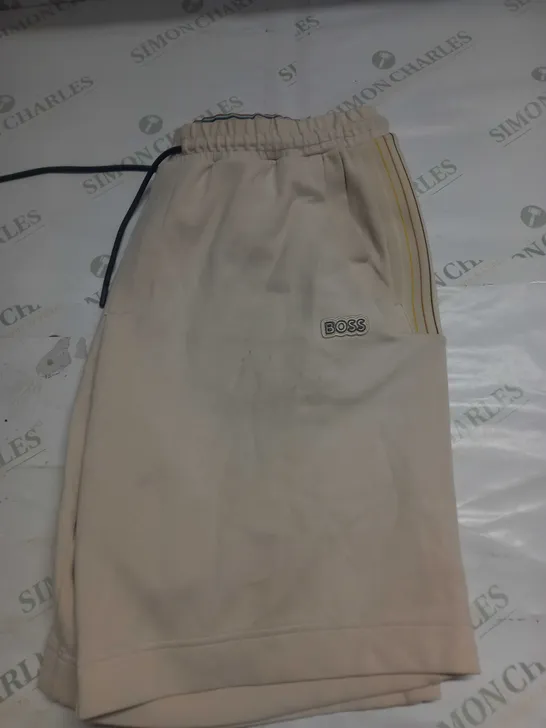 HUGO BOSS CREAM FLEECED SHORTS SIZE XXL