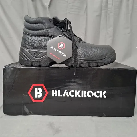 BOXED PAIR OF BLACKROCK CHUKKA BOOTS IN BLACK UK SIZE 4