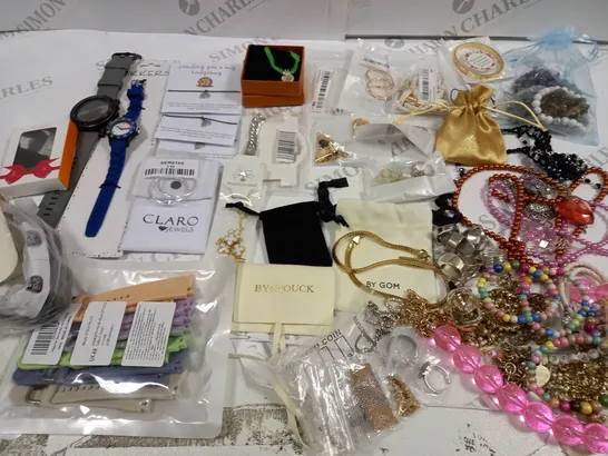 LOT OF ASSORTED JEWELLERY AND WATCH ITEMS TO INCLUDE CLARO JEWEL, BY GOM AND NOUCK