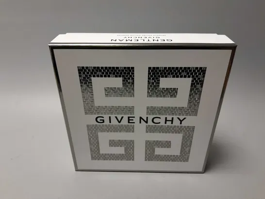 BOXED GIVENCHY GENTLEMAN SET