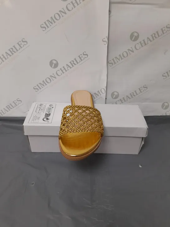 UNBRANDED LADIES GOLD SLIDERS SIZE EU 38