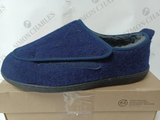 CLARKS MEN KING SLIPPER NAVY SIZE 8