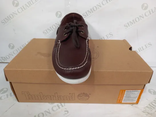 BOXED PAIR OF TIMBERLAND SHOES IN BROWN UK SIZE 8.5