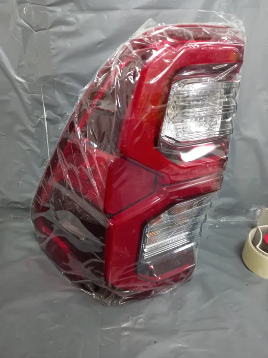 TOYOTA HILUX OTOZUM LEFT SIDE REAR TAIL LIGHT 