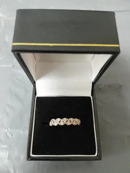 9CT YELLOW GOLD 0.17CT DIAMOND TWO ROW RING