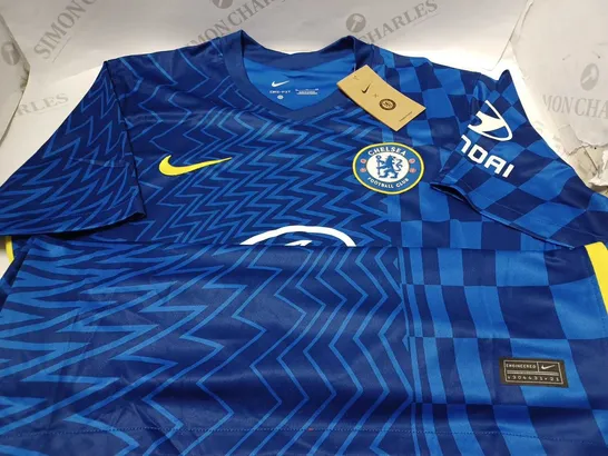 NIKE CHELSEA FOOTBALL MEN'S SHIRT - SIZE XL 