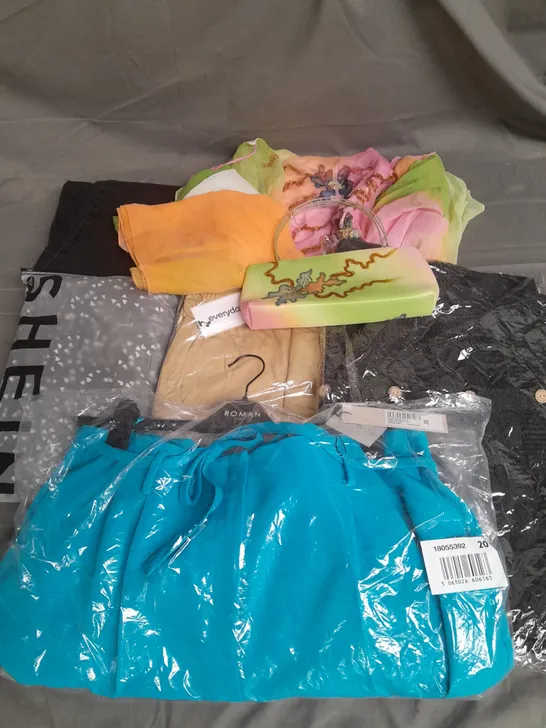 BOX OF APPROXIMATELY 15 ASSORTED CLOTHING ITEMS TO INCLUDE - TROUSERS, DRESS, JEANS ETC