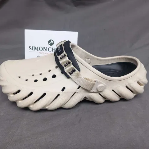 CROCS ECHO CLOG SIZE 9