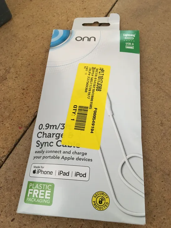 ONN 0.9M CHARGE AND SYNC CABLE