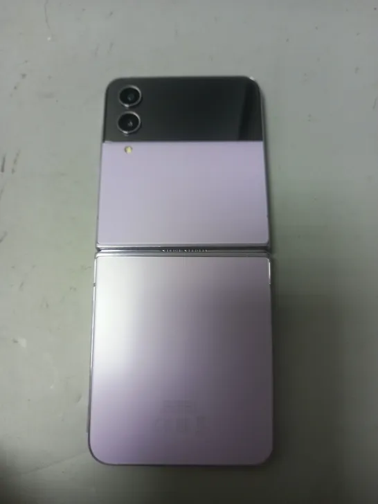 SAMSUNG FLIP MOBILE PHONE - PURPLE