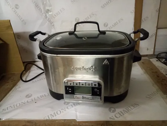 CROCKPOT MULTI-COOKER CSC024