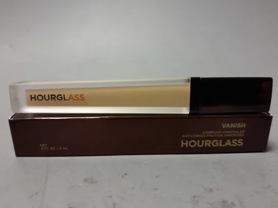 BOXED HOURGLASS VANISH AIRBRUSH CONCEALER (6ml) (COTTON)