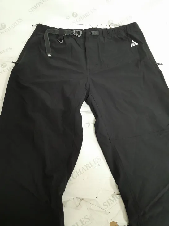 NIKE ACG BLACK PANTS - XL