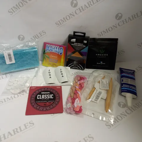 BOX OF APPROX 10 HOUSEHOLD ITEMS TO INCLUDE PACATO HIGH FIDELTY HEARING PROTECTION, MOULD MAGIC AND MAHALO UKULELE STRINGS