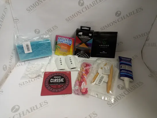 BOX OF APPROX 10 HOUSEHOLD ITEMS TO INCLUDE PACATO HIGH FIDELTY HEARING PROTECTION, MOULD MAGIC AND MAHALO UKULELE STRINGS