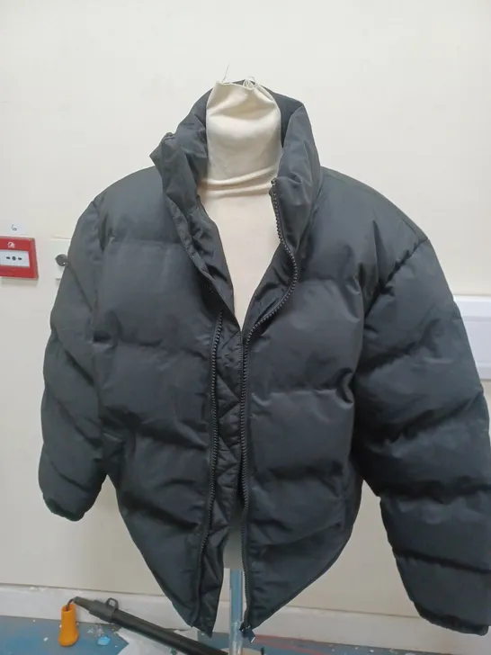 WEEKDAY COLE PUFFER JACKET SIZE S