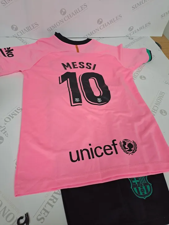 FC BARCELONA FULL AWAY KIT WITH MESSI 10 ON BACK - SIZE 26