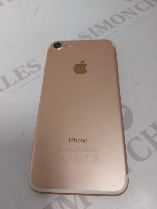 APPLE IPHONE 7 (A1778)