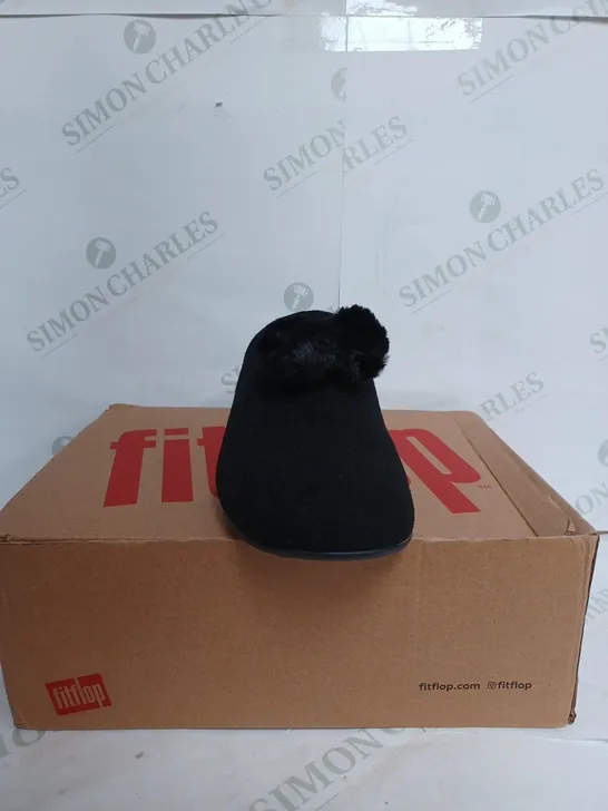 BOXED FITFLOP CHRISSIE POM POM SLIPPERS IN BLACK - UK 6.5