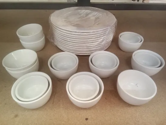 BOX OF CROCKERY INCLUDING 19 CUPS & 13 PLATES