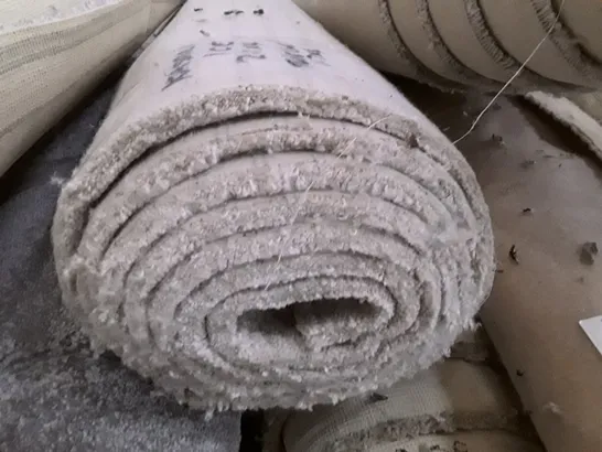 ROLL OF QUALITY CREAM CARPET