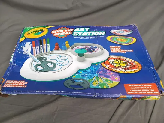 BOXED CRAYOLA SPIN AND SPIRAL ART STATION