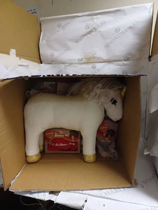 BOXED MINI LE MIEUX PONY AND GROOMING KIT 