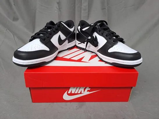 BOXED PAIR OF NIKE DUNK LOW SHOES IN BLACK/WHITE UK SIZE 4