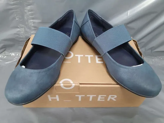 BOXED PAIR OF HOTTER SHOES IN BLUE UK SIZE 5