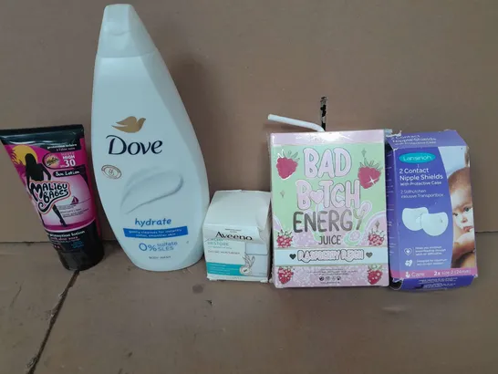 BOX OF APPROX 15 ASSORTED HEALTH AND BEAUTY ITEMS TO INCLUDE -  AVEENO CALM RESTORE  , PLOUISE BAD B*TCH ENERGY , DOVE SMOOTHER SKIN ETC