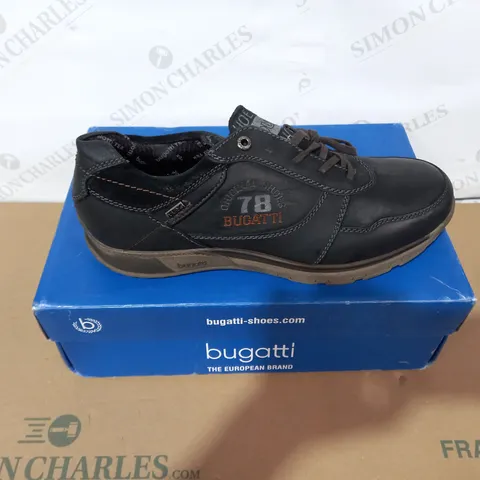 BOXED PAIR OF BUGATTI BLACK SHOES SIZE 46