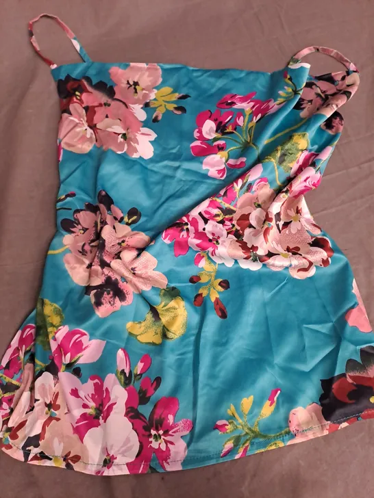 PINK BOUTIQUE FLORAL SATIN TOP, TEAL - SIZE 10