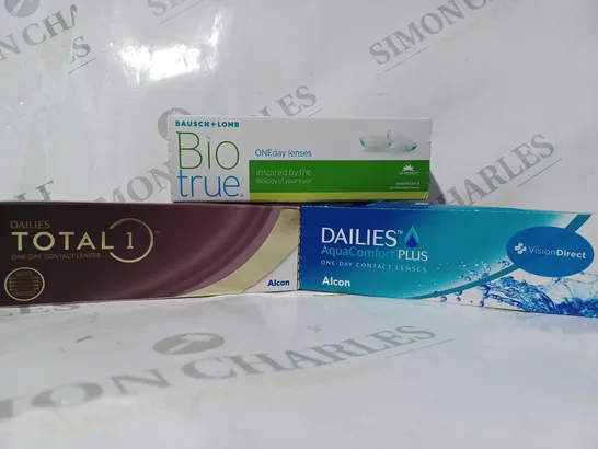 APPROXIMATELY 20 ASSORTED HOUSEHOLD ITEMS TO INCLUDE DAILIES CONTACT LENSES, BIOTRUE CONTACT LENSES, ETC