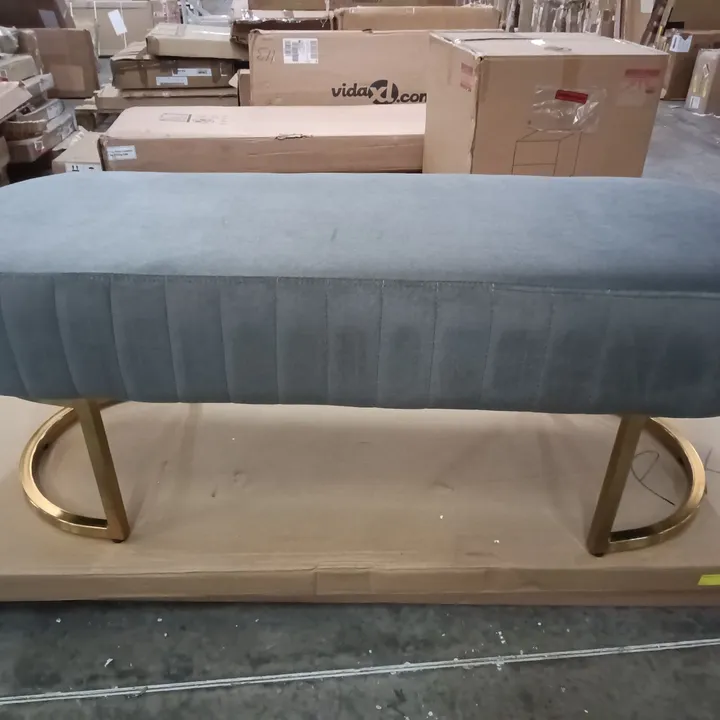 GREY FABRIC BENCH ON GOLD BASE 4539702 Simon Charles Auctioneers   Ac4ad67a 00da 46e8 A5eb F708ed10d909 720.webp