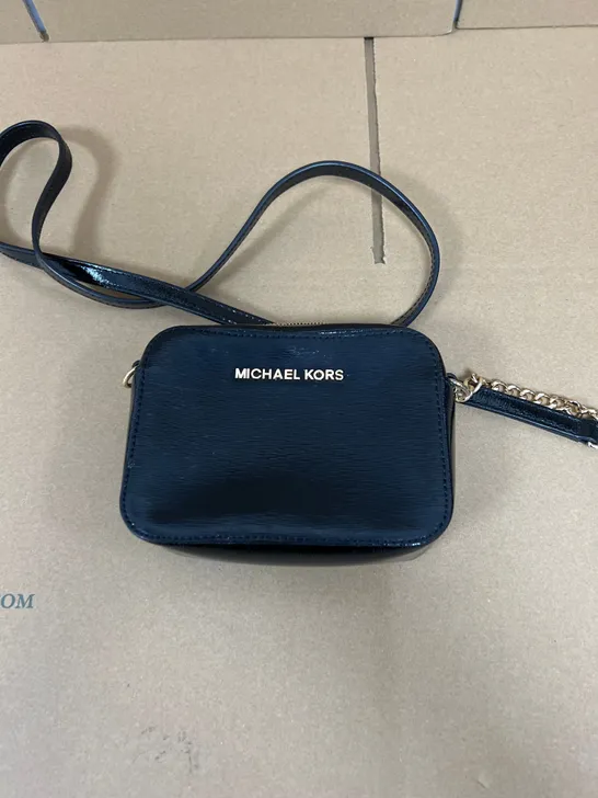 MICHAEL KORS SMALL BLACK SHOULDER BAG