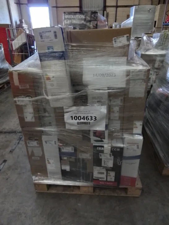 PALLET TO CONTAIN APPROXIMATELY 21 ASSORTED MONITORS, INCLUDES