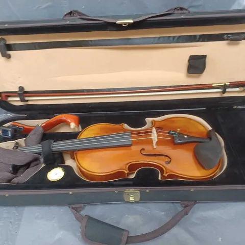 UNBRANDED CASED VIOLIN 