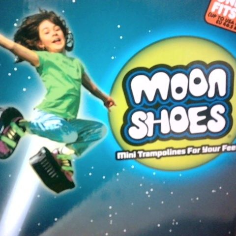 MOON SHOES - MINI TRAMPOLINES FOR YOUR FEET