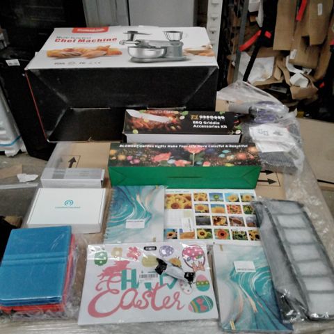PALLET OF ASSORTED PRODUCTS TO INCLUDE; ELEGANT LIFE CHEF MACHINE, BLOWEST BBQ GRIDDLE ACCESSORY KIT, CALENDARS, DIARIES AND GARDE  LIGHTS