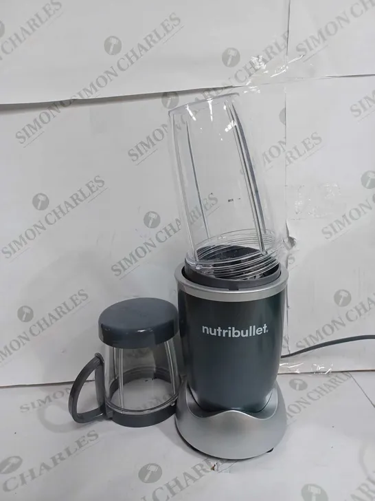 NUTRIBULLET BLENDER