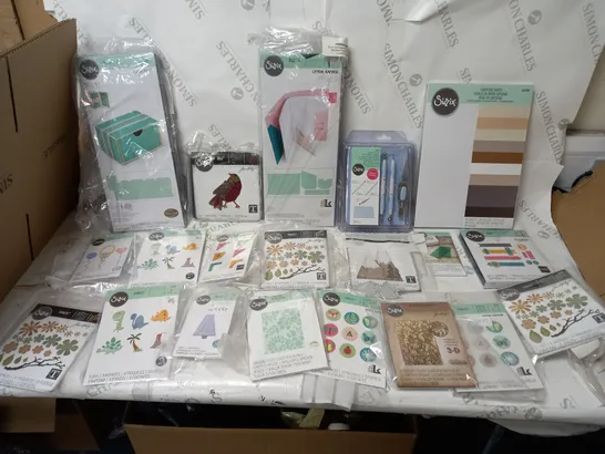 BOX OF APPROX 20 ASSORTED SIZZIX CRAFT ITEMS TO INCLUDE SHAPE AND STYLE KIT, CUTTING PADS, VARIOUS THINLITS, ETC. 