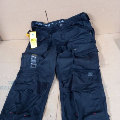 SNICKERS WORKWEAR BLACK TROUSERS - SIZE 048	