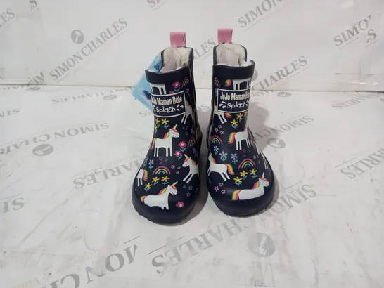 JOJO MAMAN BEBE KIDS SHOES SIZE 6