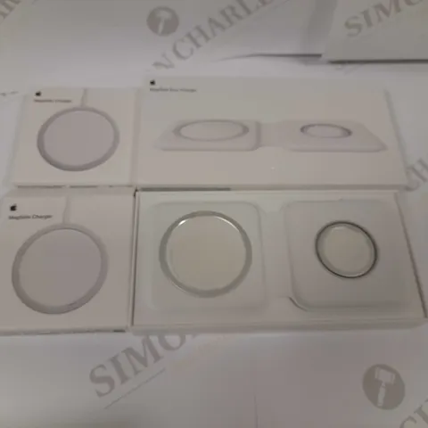 4 ASSORTED APPLE MAG SAFE CHARGERS TO INCLUDE SINGLE AND DUO