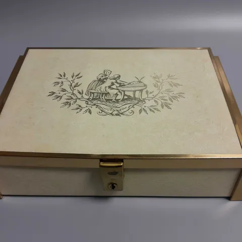 GOLD EFFECT TRIMMED JEWELLERY BOX