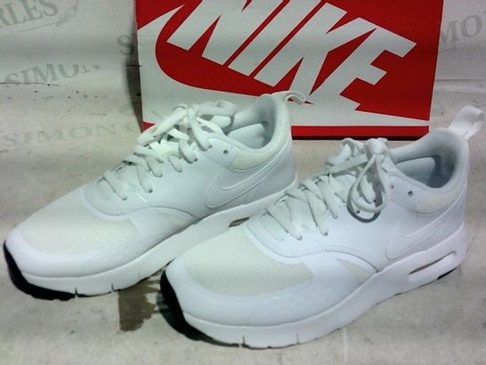 BOXED PAIR OF NIKE TRAINERS (WHITE), SIZE 34 EU
