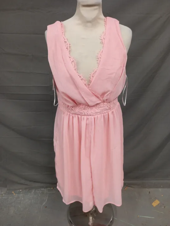 VILA VNECK LACE MINI DRESS IN SILVER PINK SIZE 12