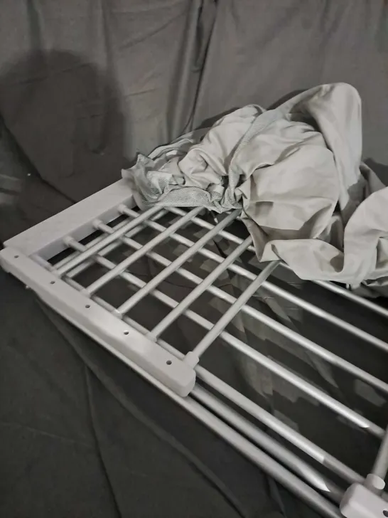 HOMEBASE HEATED CLOTHES AIRER WITH COVER 220W