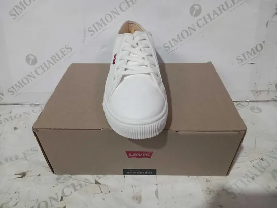 BOXED PAIR OF LEVIS PU SNEAKERS IN WHITE EU SIZE 39